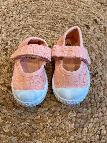 Chaussures bébé fille taille 18 Pat & Ripaton