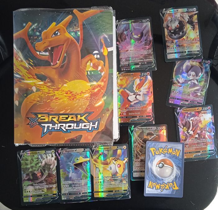 Beau album Pokémon ou cartes Pokémon V - photo numéro 10
