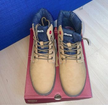 Chaussure boots homme Levi’s camel neuves