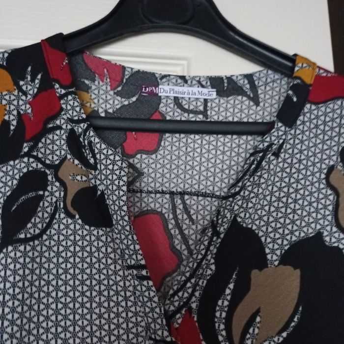 Blouse bohème Fleurie "Du Plaisir à la Mode" T36 acrylique 1 - photo numéro 2