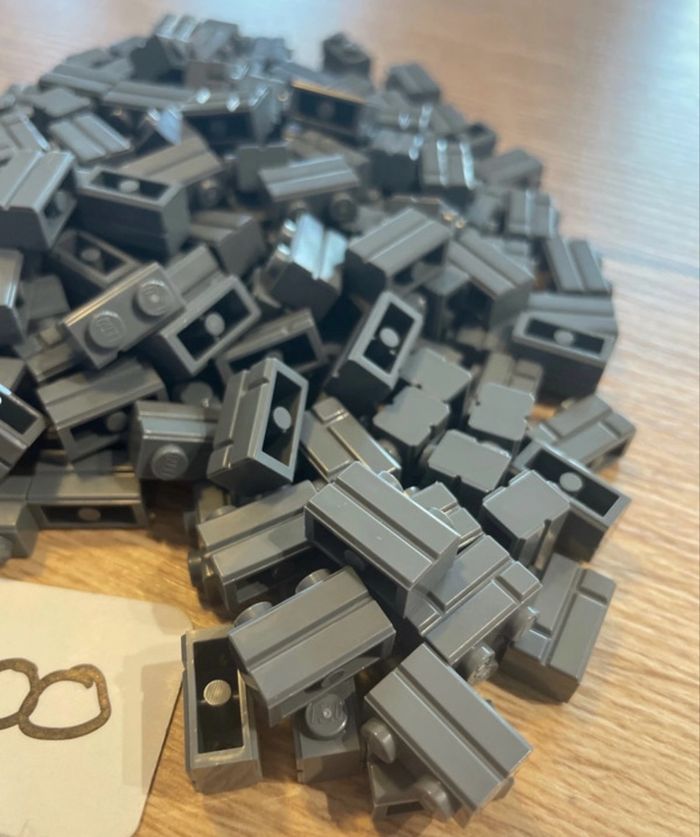 Lot de 200 bricks LEGO type Mur gris foncé 2x1 réf 6000311 - photo numéro 4
