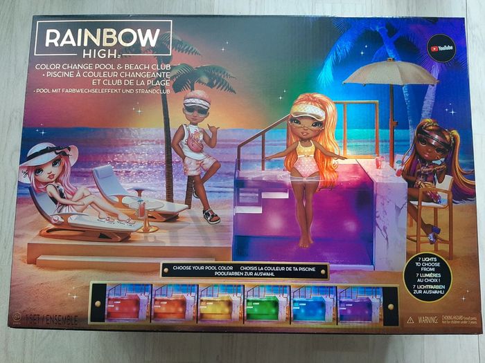 Piscine Color Change Rainbow High