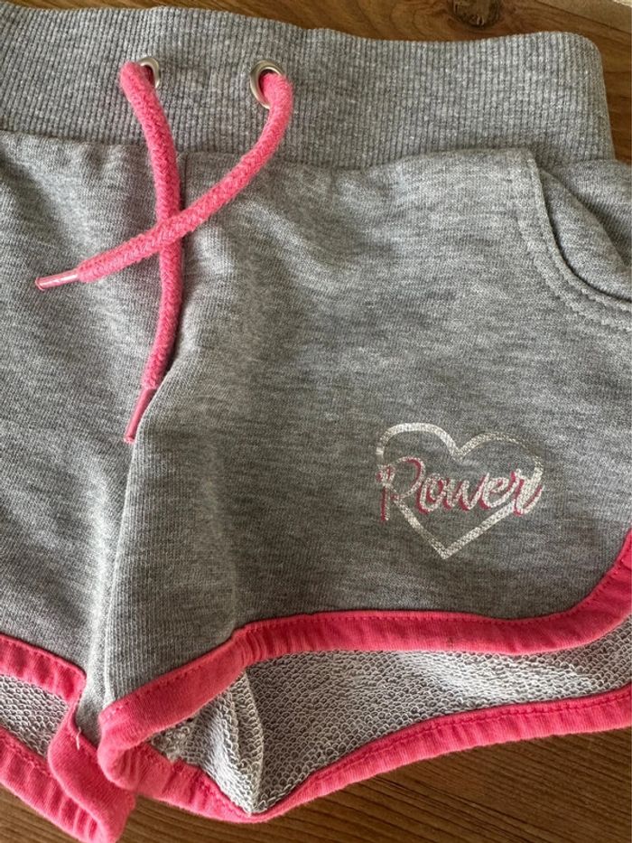 Short gris 6 ans - photo numéro 3