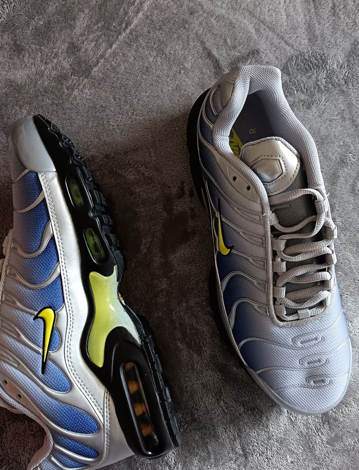 Baskets Nike tn taille 43 - photo numéro 2