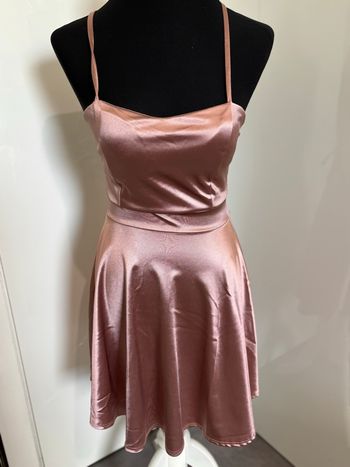 Robe Rose Gold Satinée - Très bon état - Sans marque - Taille M