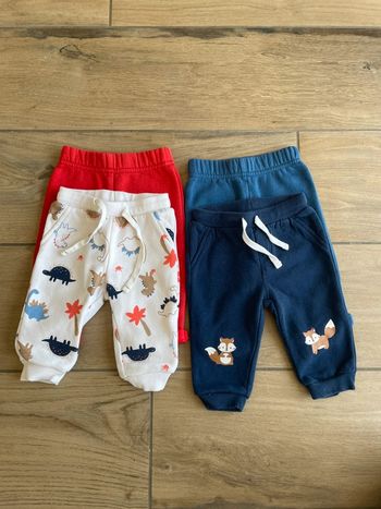 Lot 4 joggings 3 mois
