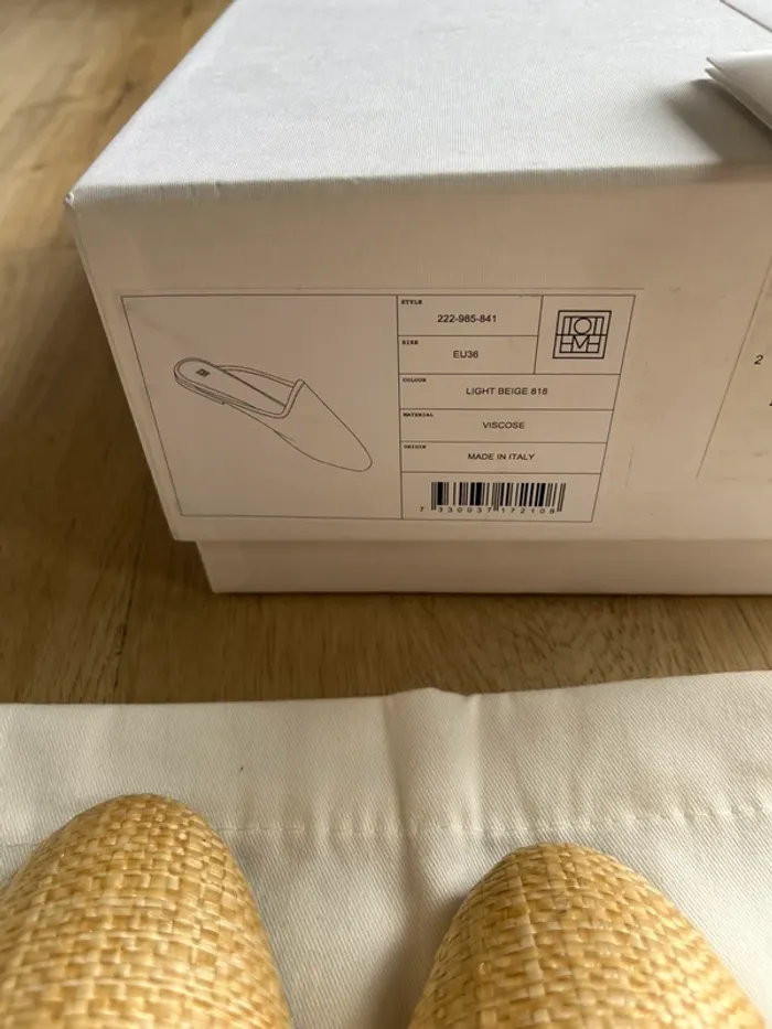 Toteme Mules Plates Beige Taille 36 - photo numéro 4