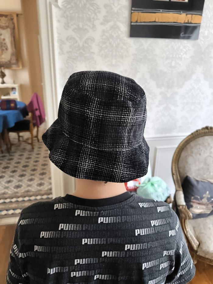 Bob en velours noir à carreaux Carhartt neuf S/M - photo numéro 3