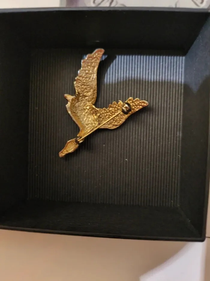 Broche doré - photo numéro 2