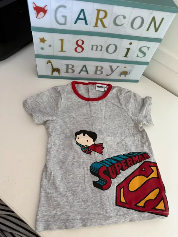 Haut tee shirt manches courtes superman 18 mois