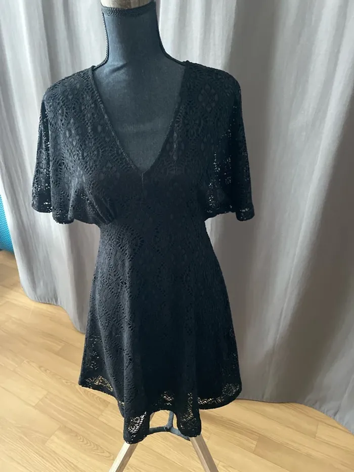 Robe noire - photo numéro 4