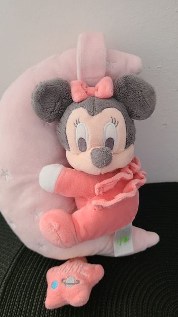 Peluche musicale Minnie DISNEY BABY lune rose étoiles planètes