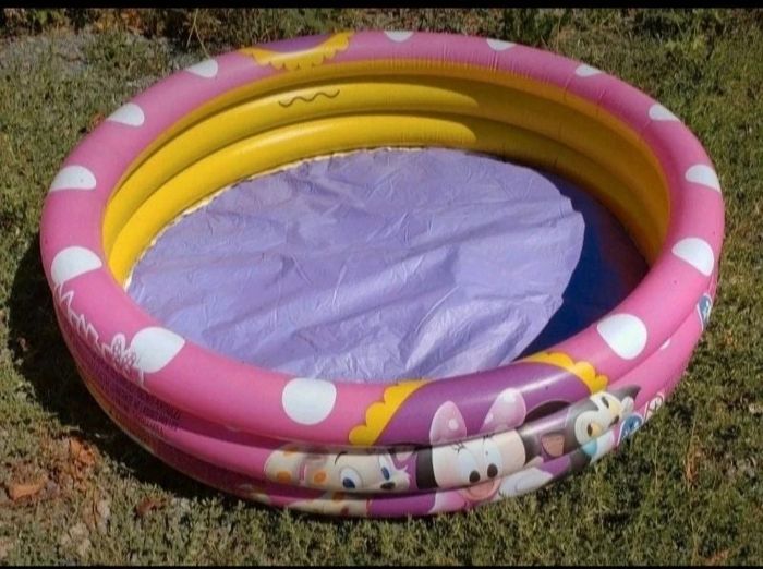 Petite piscine enfant minnie