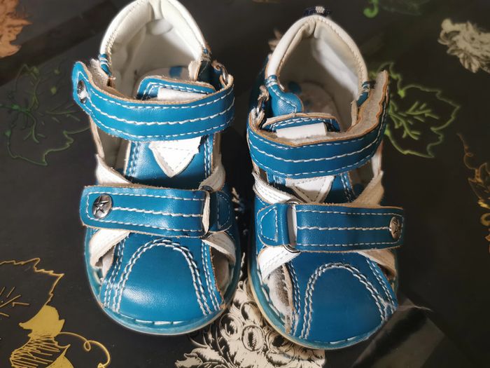 chaussures nu-pieds taille 20