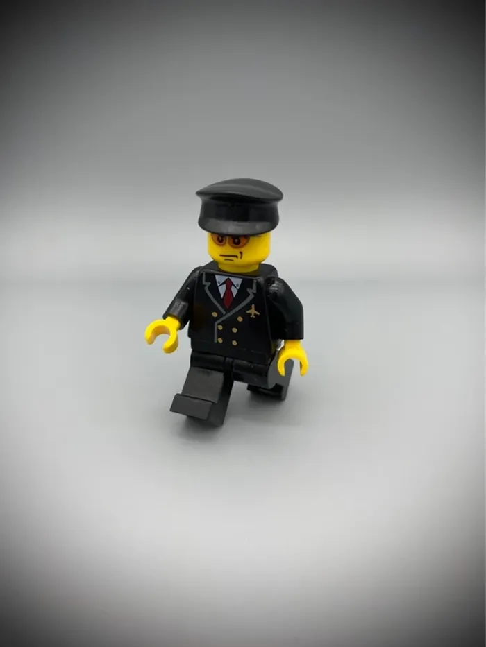 Minifigurine LEGO City air042 - Pilote d’aéroport - Très bon état - photo numéro 3