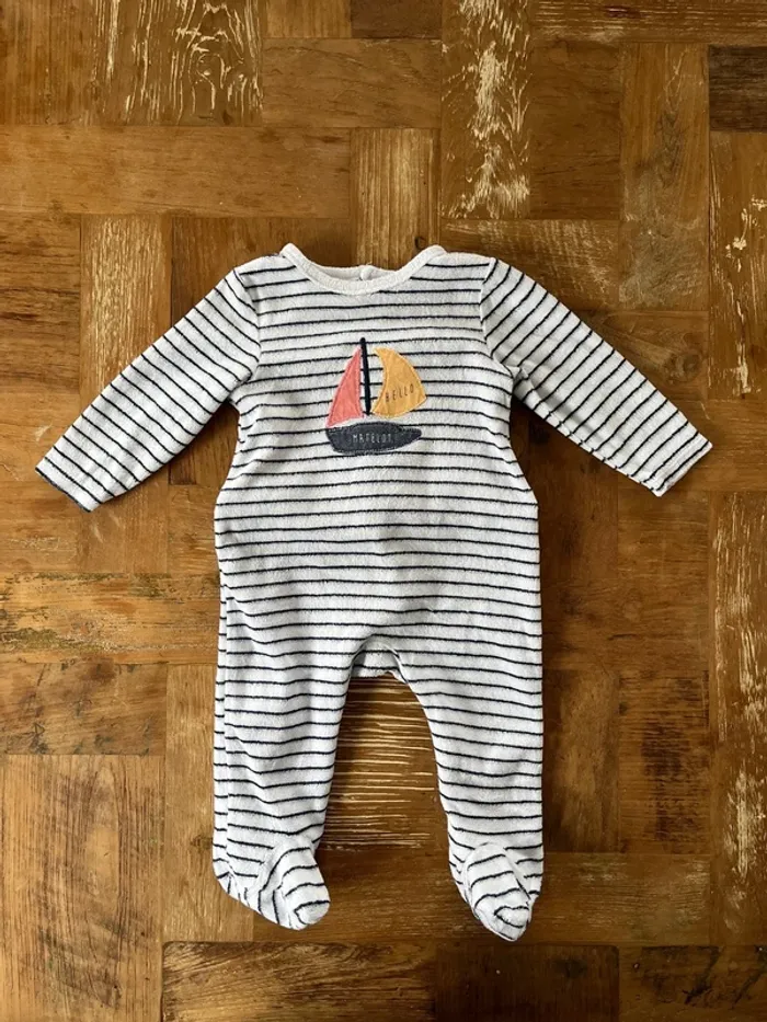 Lot pyjama velours 6 mois - photo numéro 2