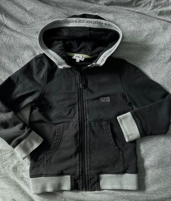 Veste Hugo Boss à capuche 4/5 ans