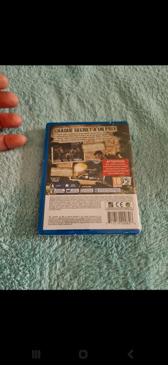 Uncharted golden abyss neuf ps vita - photo numéro 2