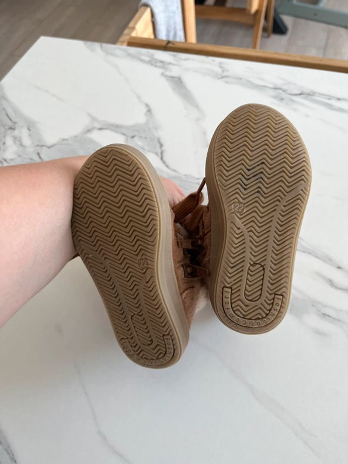 Chaussures taille 22 - photo numéro 2