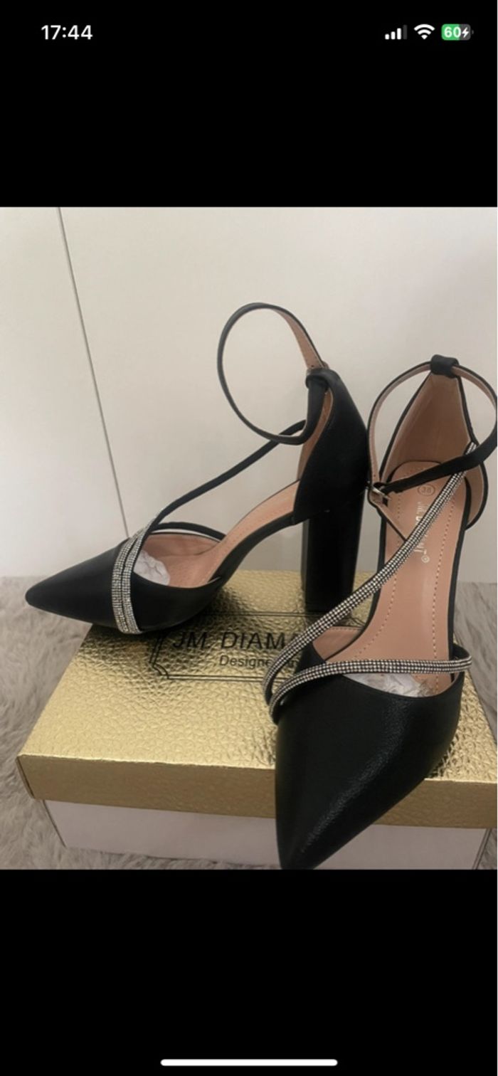 Chaussures à talon - photo numéro 2