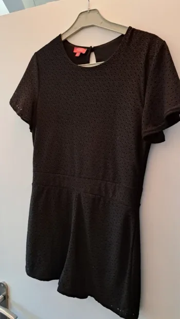 Combishort, Tissaia, S