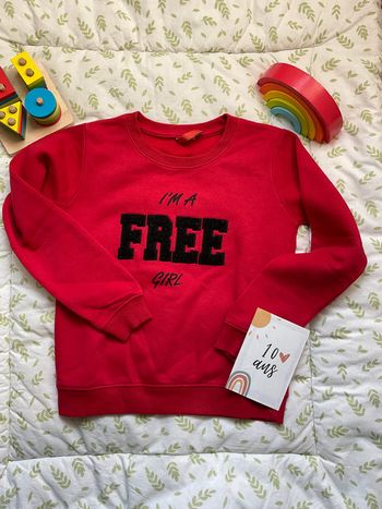 sweat rouge inscription noir 10 ans FPC