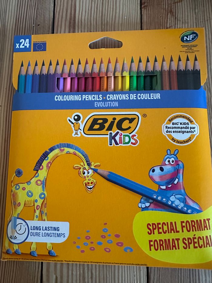 Fournitures scolaires : 24 Crayons de couleur + 24 Feutres Bic Kids - photo numéro 2