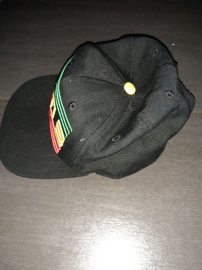 Casquett noire - photo numéro 2