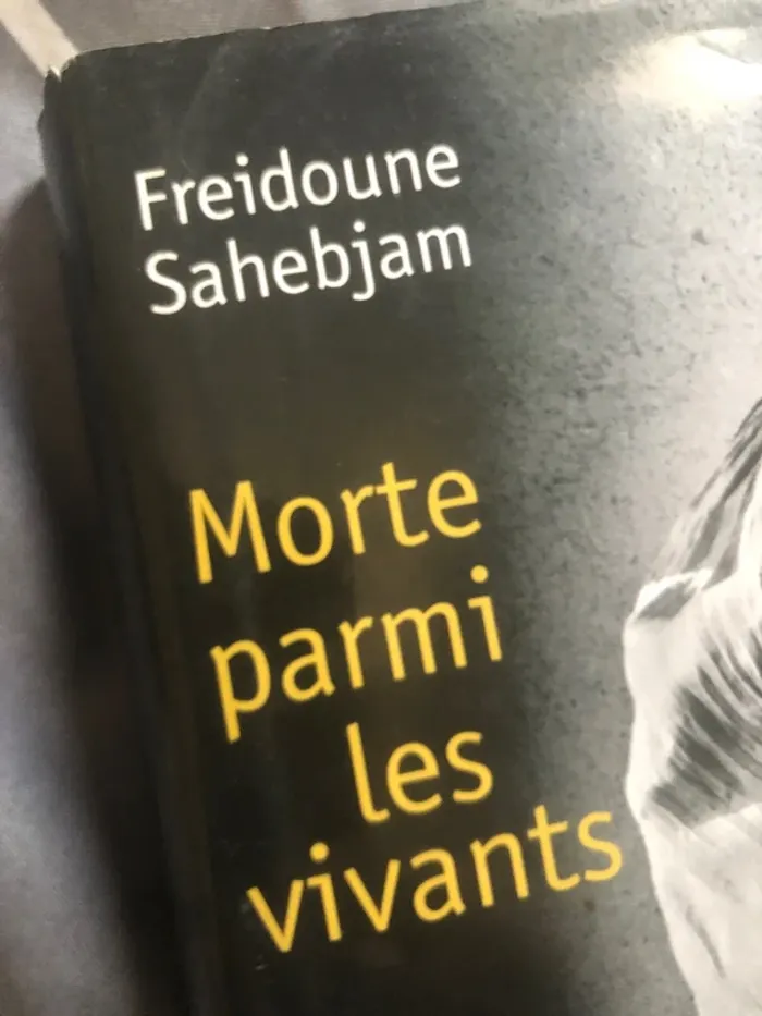 Livre morte parmi les vivants histoire vrai 📕 - photo numéro 4
