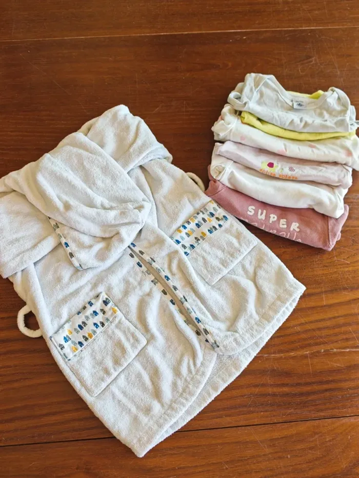 Lot n°10: vêtement bébé 12mois