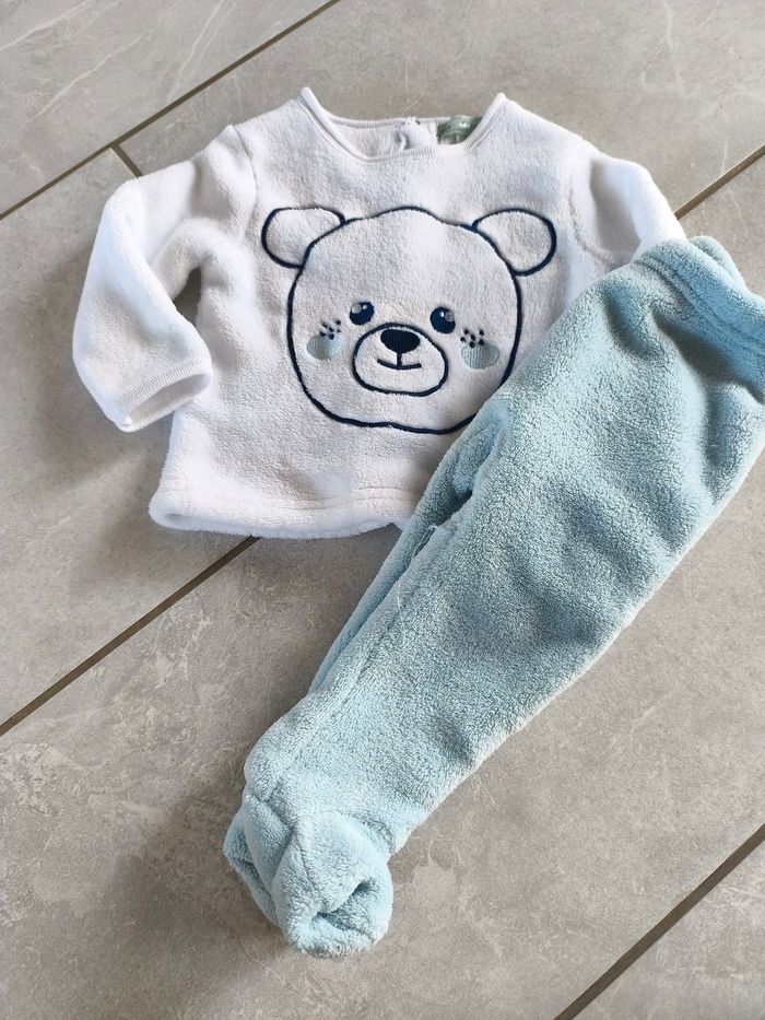 Lot de 8 vêtements - photo numéro 2