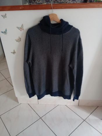 Pull homme XXL gris et noir c72