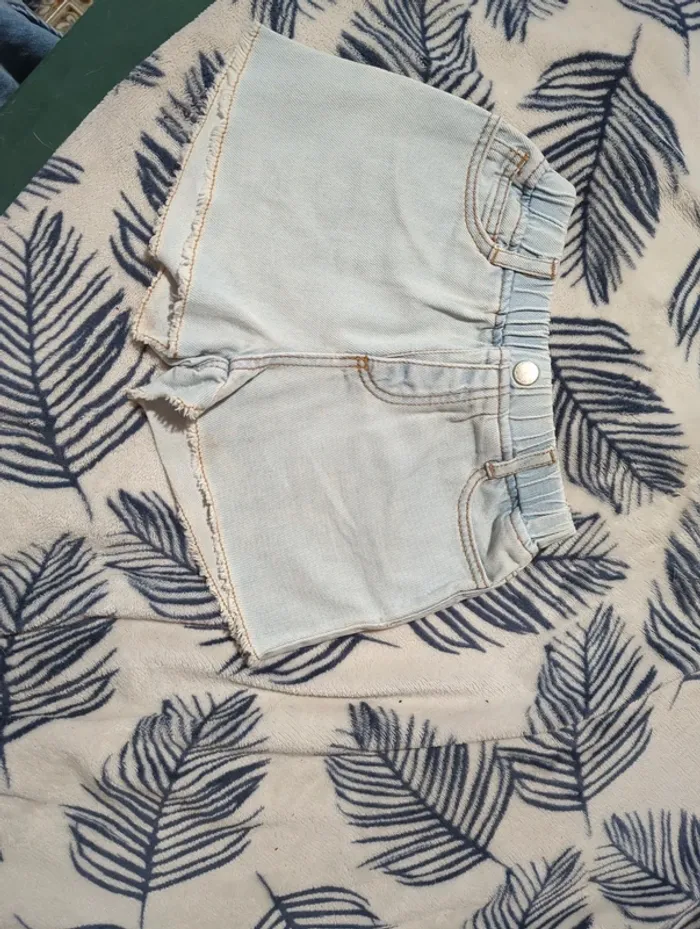 Petit short en jean zara - photo numéro 2