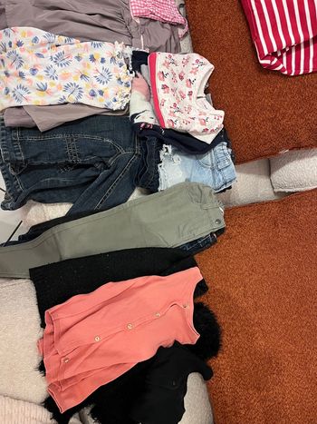 Lot vêtement fille 4/5 ans 
