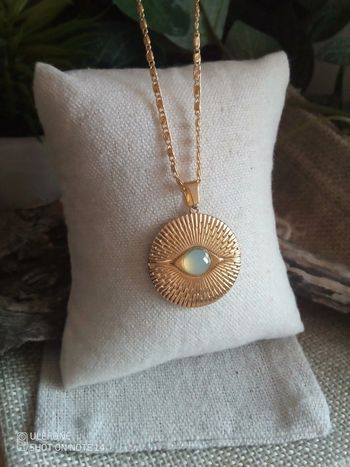 Collier pendentif pierre aqua calcédoine