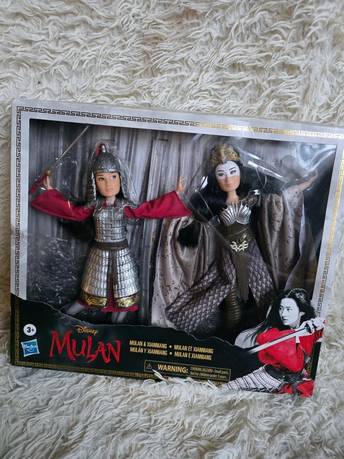 Barbie disney / poupée princesse mulan et xianniang disney store - disneyland paris