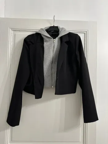 Blazer court à capuche