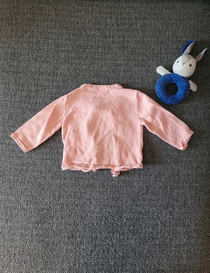 Lot 4 gilets/pulls fille 9 mois - photo numéro 9