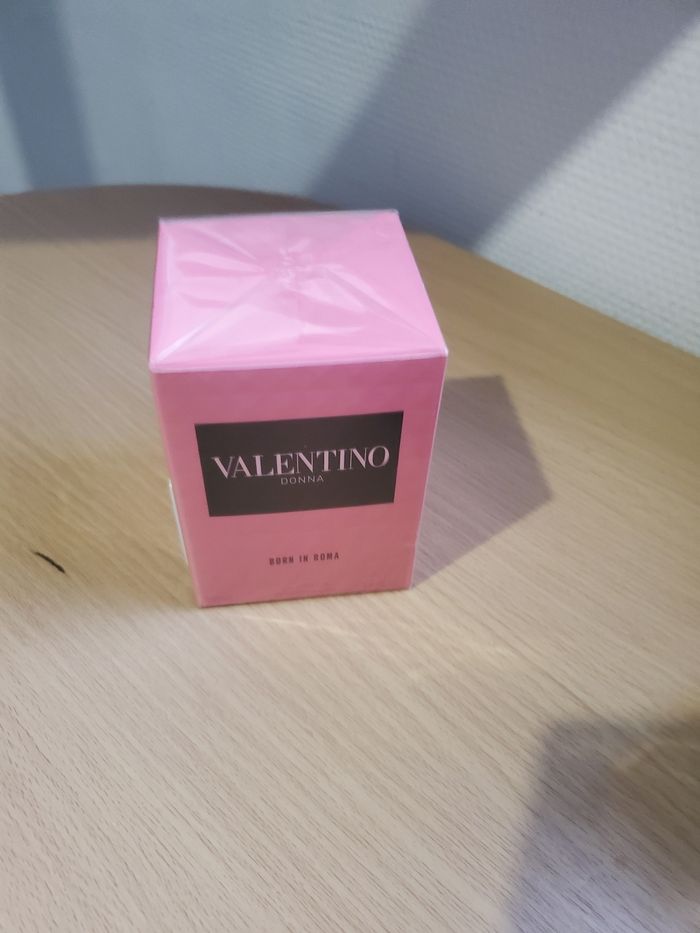 Valentino Donna Born In Roma - photo numéro 2