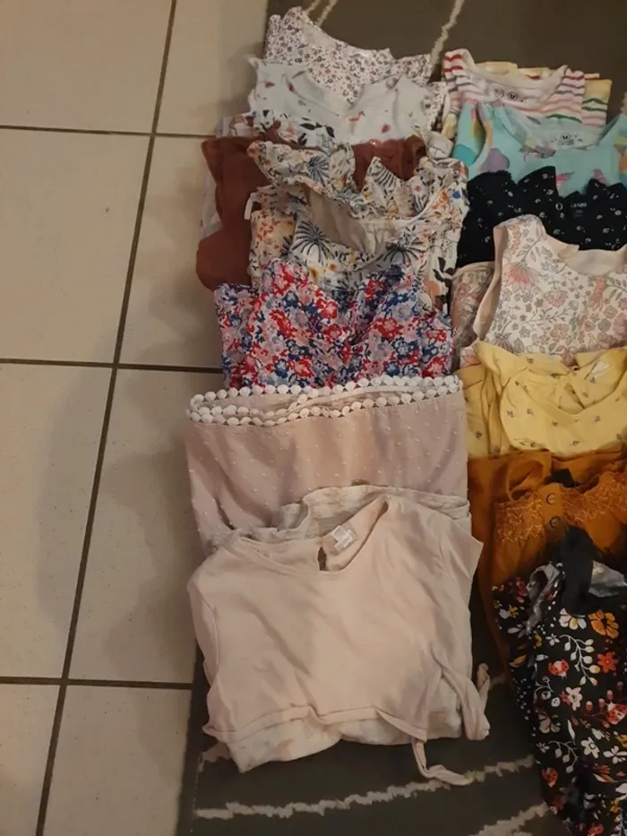 Lot de 14 robes - photo numéro 2