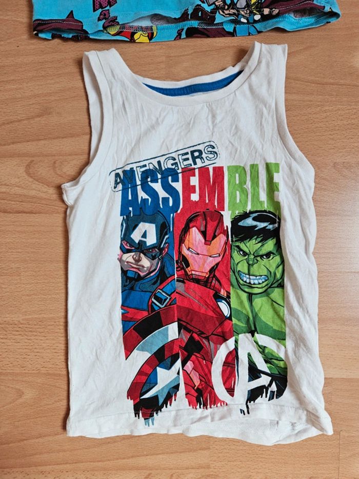 Lot avengers 6 ans 2 Tee-shirts - photo numéro 4