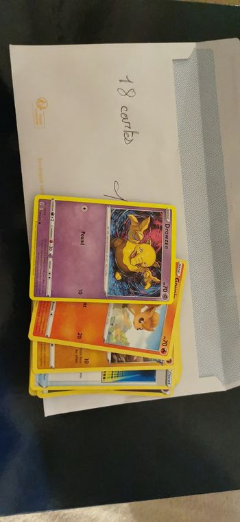 18 cartes Pokémon
