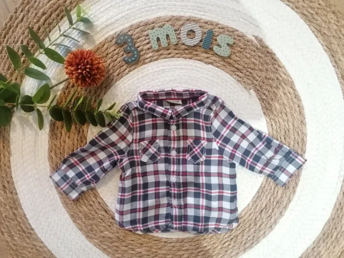 Ensemble slim rouge + chemise manches longues - 3 mois - photo numéro 4