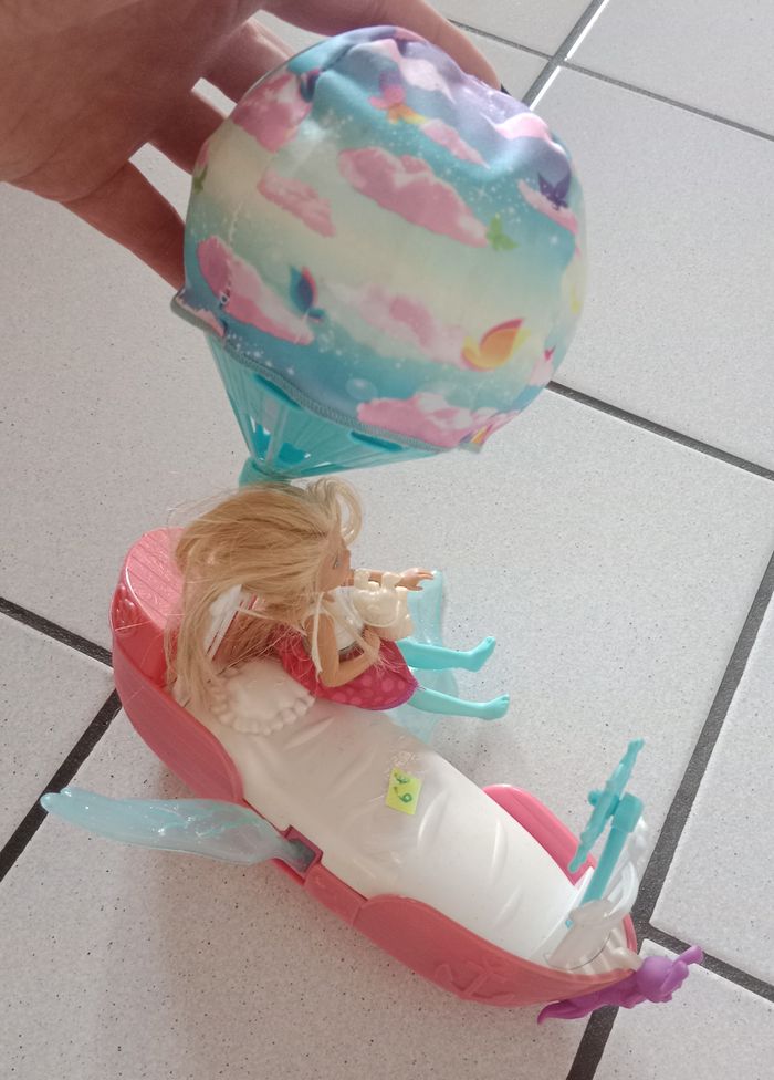 montgolfière et sa poupée