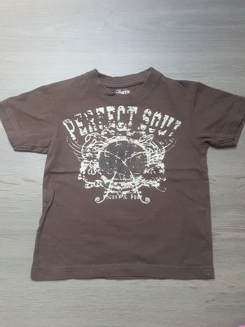 T-shirt manches courtes taille 98