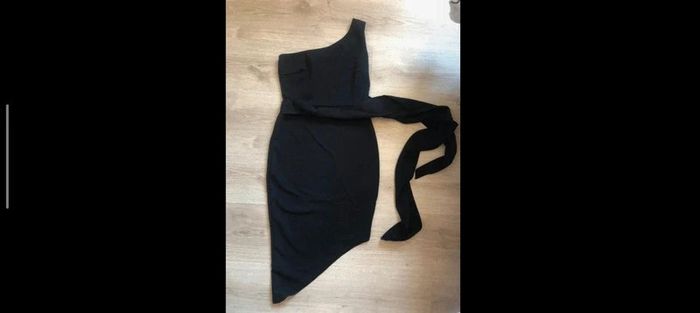 Robe chic, élégante noir - photo numéro 2