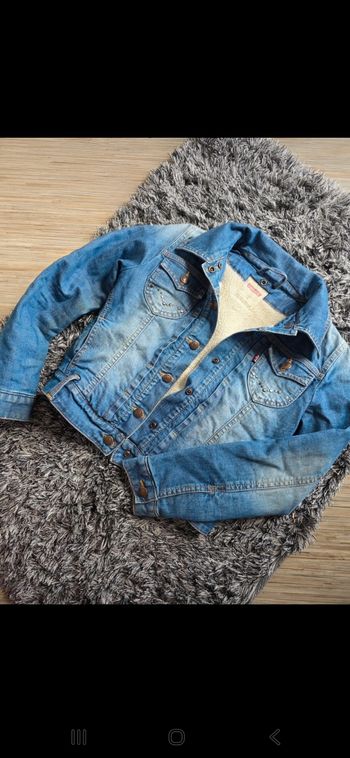 Veste levis