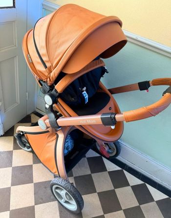 Poussette 2 en 1 Hot.