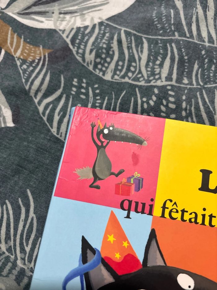 Livre le loup qui fêtait son anniversaire - photo numéro 5