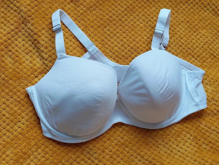 Soutien-gorge  blanc, maintien optimal - Primark, neuf, taille 105D